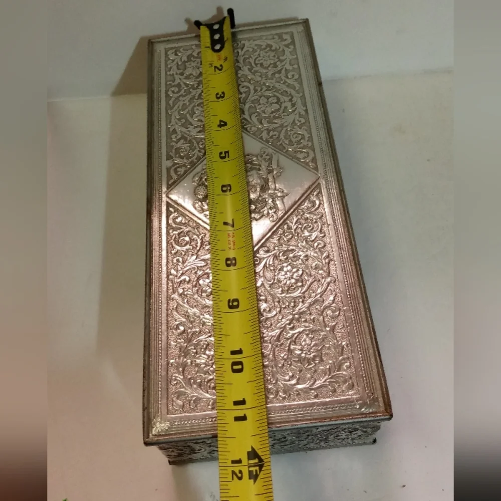Vintage Guildcraft Metal Tin over wood box 11x4.5